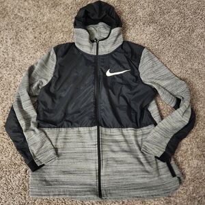 NWOT! Nike Dri-Fit Womens Zip-Up Hoodie. Size Large.